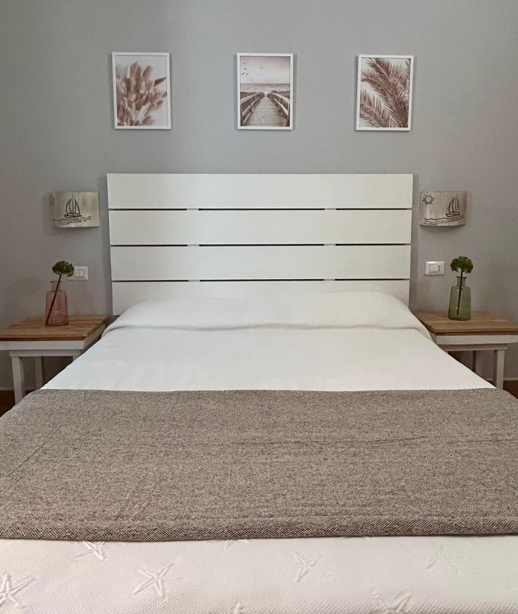 Deluxe Double Room,1596228093:JPEG